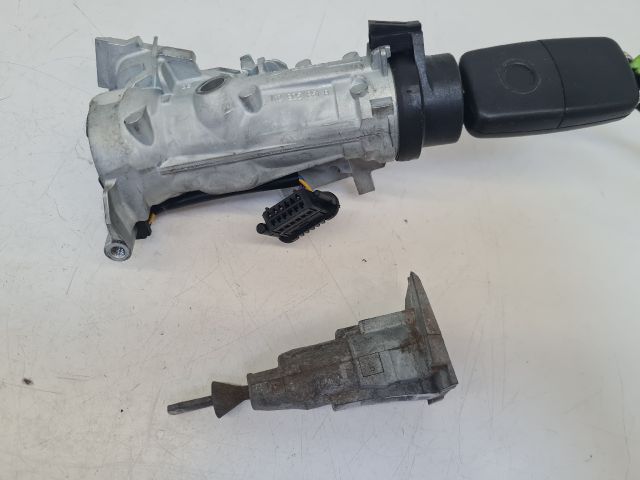 bontott VW GOLF VI Gyújtáskapcsoló Házzal