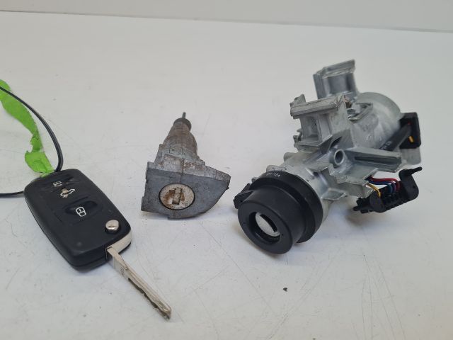 bontott VW GOLF VI Gyújtáskapcsoló Házzal