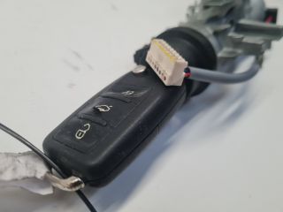 bontott VW GOLF VI Gyújtáskapcsoló Házzal