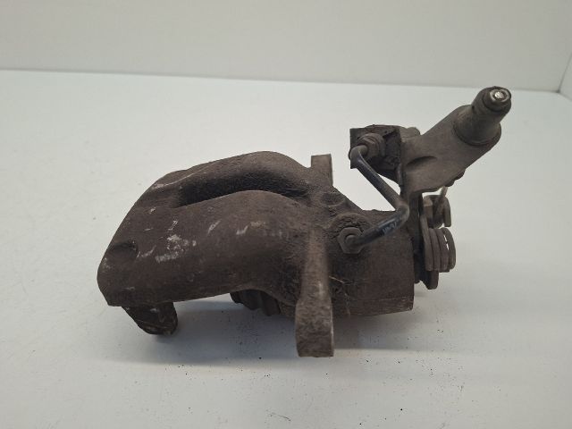 bontott VW GOLF VI Jobb hátsó Féknyereg Munkahengerrel