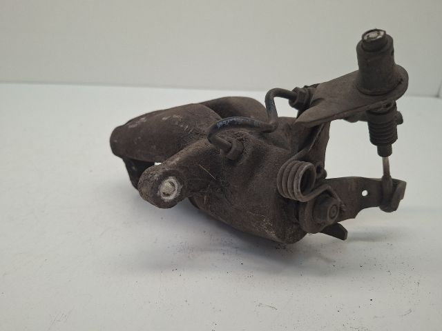 bontott VW GOLF VI Jobb hátsó Féknyereg Munkahengerrel