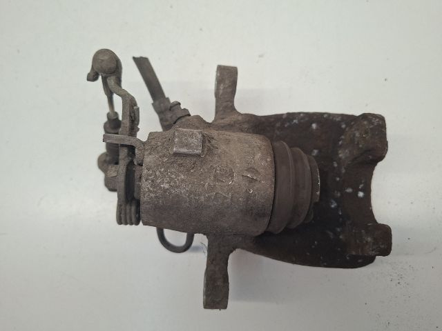 bontott VW GOLF VI Jobb hátsó Féknyereg Munkahengerrel