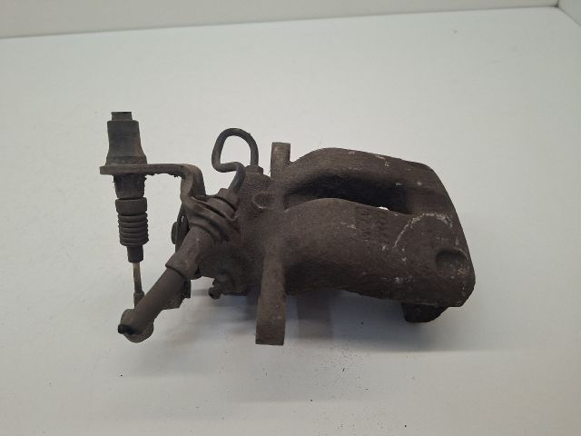 bontott VW GOLF VI Jobb hátsó Féknyereg Munkahengerrel