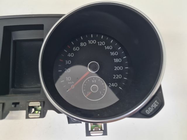 bontott VW GOLF VI Kilométeróra