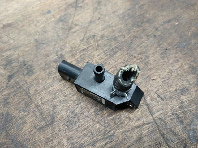 bontott VW GOLF VI Kipufogó Nyomásérzékelő