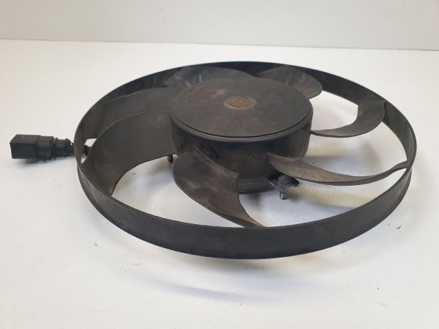 bontott VW GOLF VI Klímahűtő Ventilátor