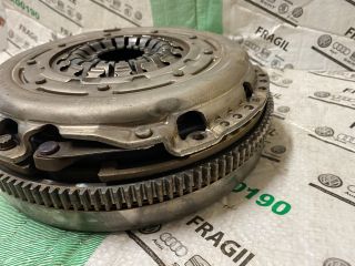 bontott VW GOLF VI Kuplung Szett Lendkerékkel