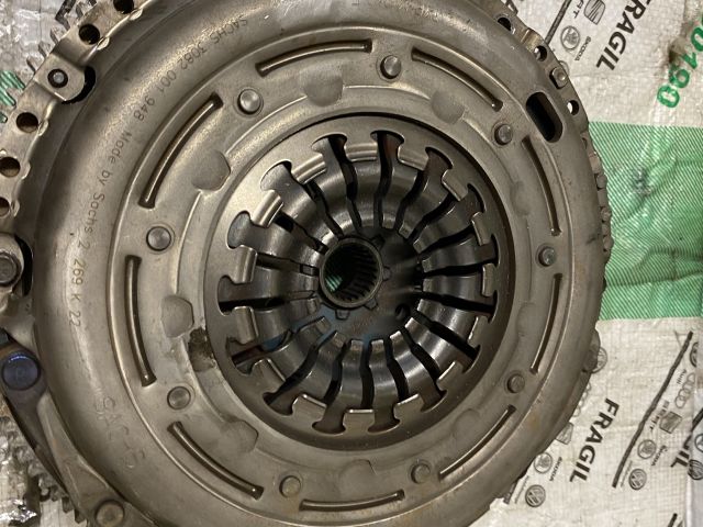 bontott VW GOLF VI Kuplung Szett Lendkerékkel