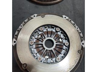 bontott VW GOLF VI Kuplung Szett (Szerkezet, Tárcsa)