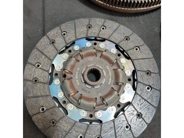 bontott VW GOLF VI Kuplung Szett (Szerkezet, Tárcsa)
