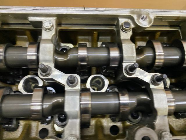 bontott VW GOLF VI Motor (Fűzött blokk hengerfejjel)