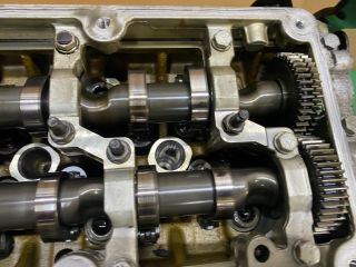 bontott VW GOLF VI Motor (Fűzött blokk hengerfejjel)