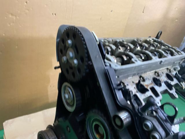 bontott VW GOLF VI Motor (Fűzött blokk hengerfejjel)