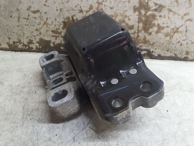 bontott VW GOLF VI Motor Tartó Bak (Fém)
