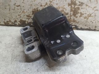 bontott VW GOLF VI Motor Tartó Bak (Fém)