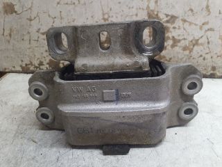 bontott VW GOLF VI Motor Tartó Bak (Fém)