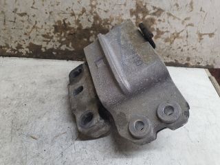 bontott VW GOLF VI Motor Tartó Bak (Fém)