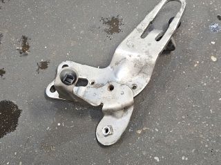 bontott VW GOLF VI Motor Tartó Bak (Pozíciófüggetlen)