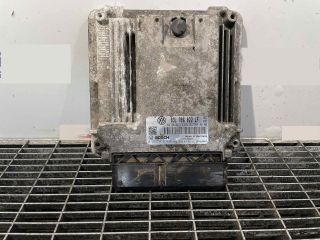 bontott VW GOLF VI Motorvezérlő