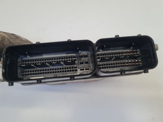 bontott VW GOLF VI Motorvezérlő