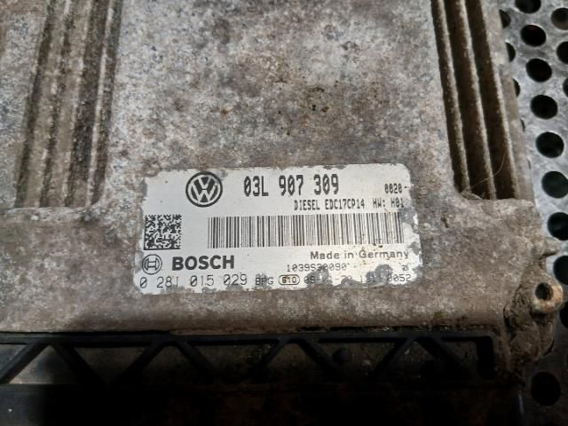 bontott VW GOLF VI Motorvezérlő