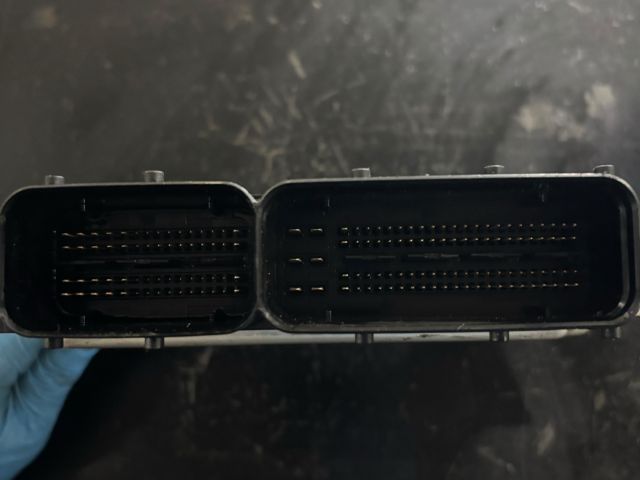 bontott VW GOLF VI Motorvezérlő