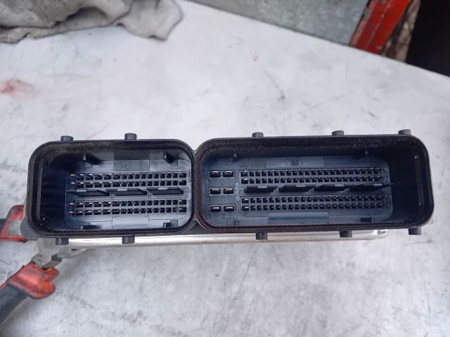 bontott VW GOLF VI Motorvezérlő