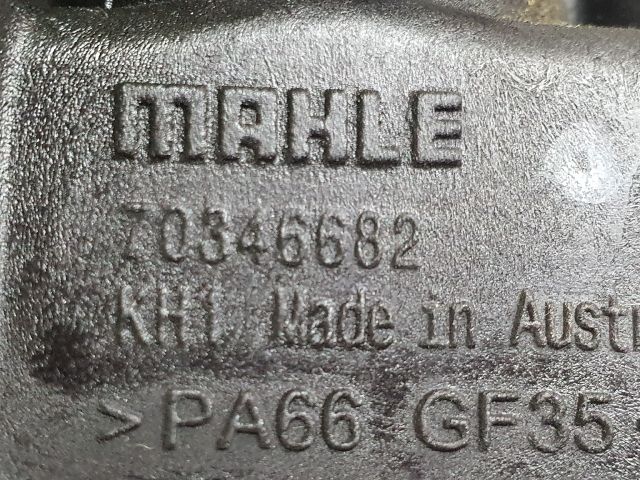 bontott VW GOLF VI Olajszűrő Ház