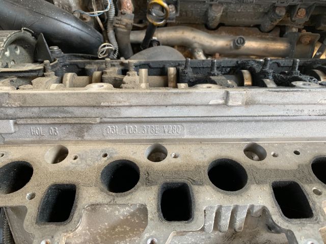 bontott VW GOLF VI Olajteknő