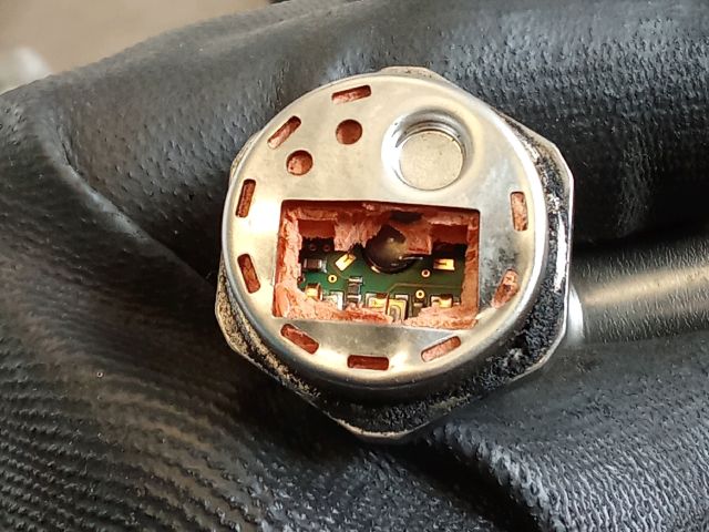 bontott VW GOLF VI Porlasztó Sor / Híd