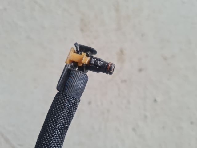 bontott VW GOLF VI Résolajcső