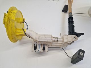 bontott VW GOLF VI Üzemanyag Szivattyú