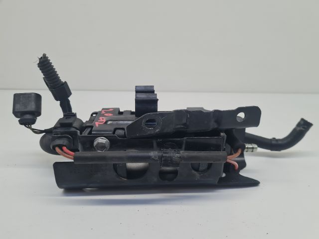 bontott VW GOLF VI Üzemanyag Szivattyú