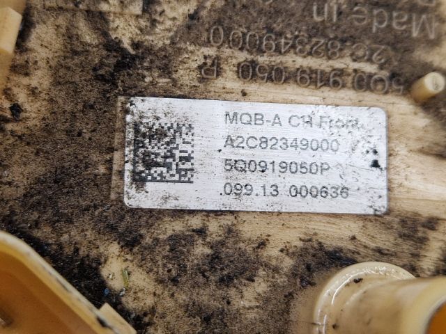 bontott VW GOLF VI Üzemanyag Szivattyú