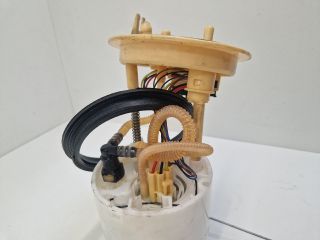 bontott VW GOLF VI Üzemanyag Szivattyú