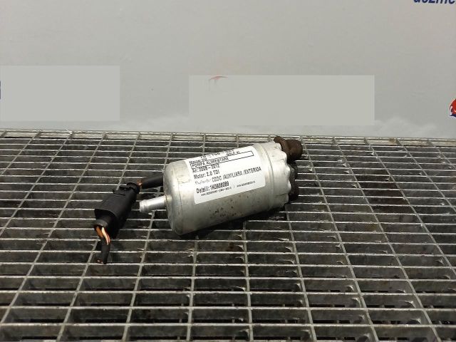 bontott VW GOLF VI Üzemanyag Szivattyú