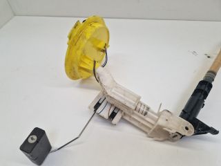 bontott VW GOLF VI Üzemanyag Szivattyú