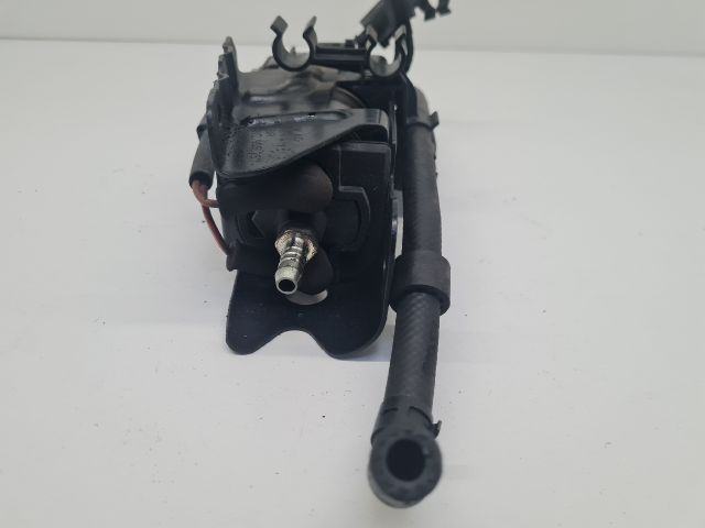 bontott VW GOLF VI Üzemanyag Szivattyú