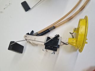 bontott VW GOLF VI Üzemanyag Szivattyú