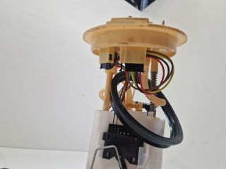 bontott VW GOLF VI Üzemanyag Szivattyú