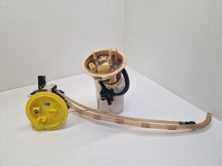 bontott VW GOLF VI Üzemanyag Szivattyú