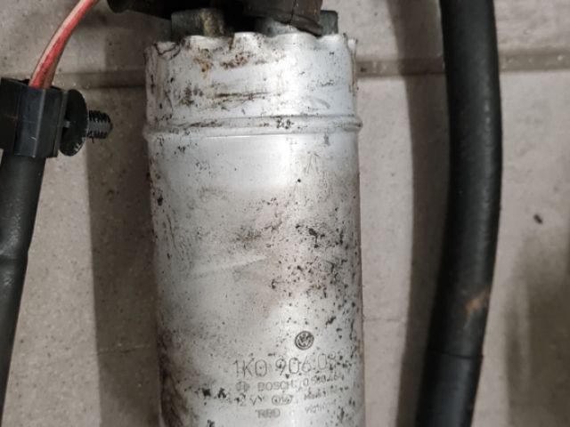 bontott VW GOLF VI Üzemanyag Szivattyú