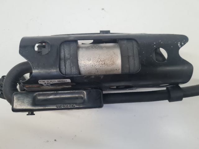 bontott VW GOLF VI Üzemanyag Szivattyú