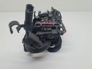 bontott VW GOLF VI Üzemanyag Szivattyú