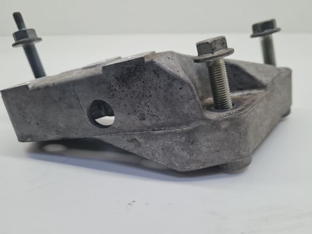 bontott VW GOLF VI Váltó Tartó Bak (Pozíciófüggetlen)