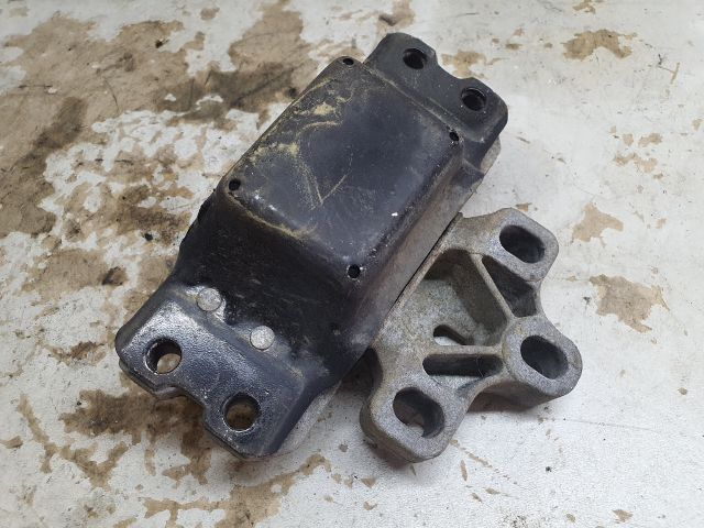 bontott VW GOLF VI Váltó Tartó Bak (Pozíciófüggetlen)