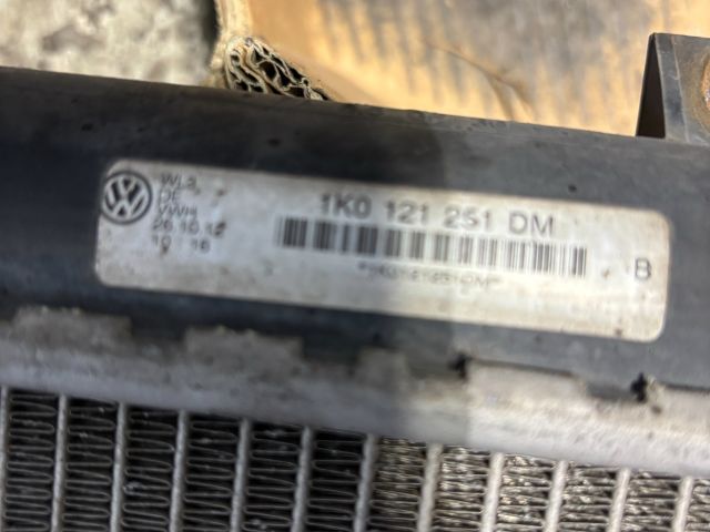 bontott VW GOLF VI Vízhűtő Radiátor (Klímás)