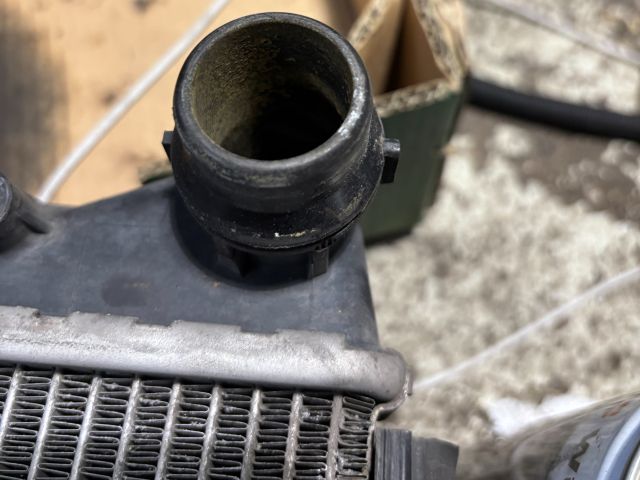 bontott VW GOLF VI Vízhűtő Radiátor (Klímás)