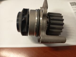 bontott VW GOLF VI Vízpumpa