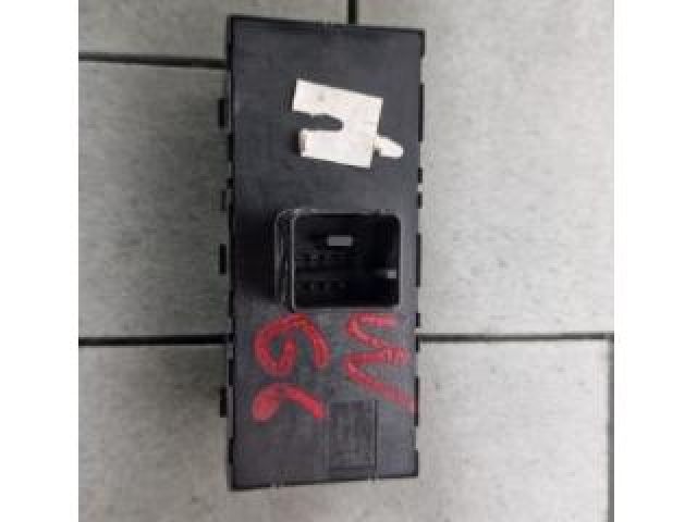 bontott VW GOLF VI Ablakemelő Kapcsoló Négyes / Kettes